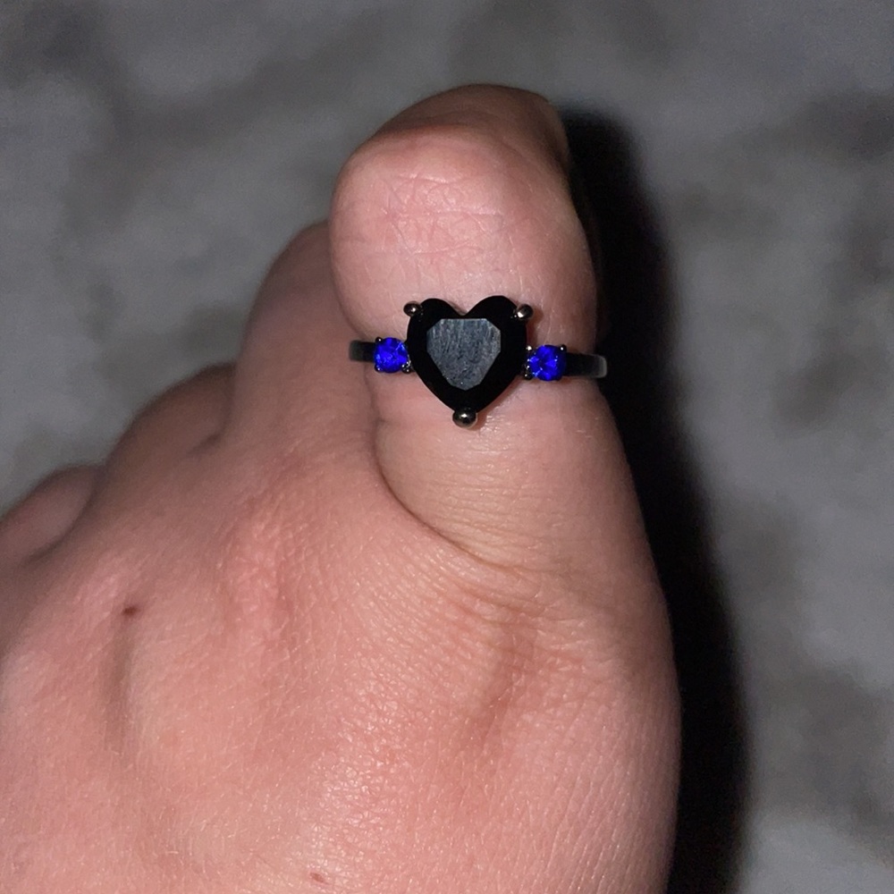 Matching ring set - Picture 2 of 3